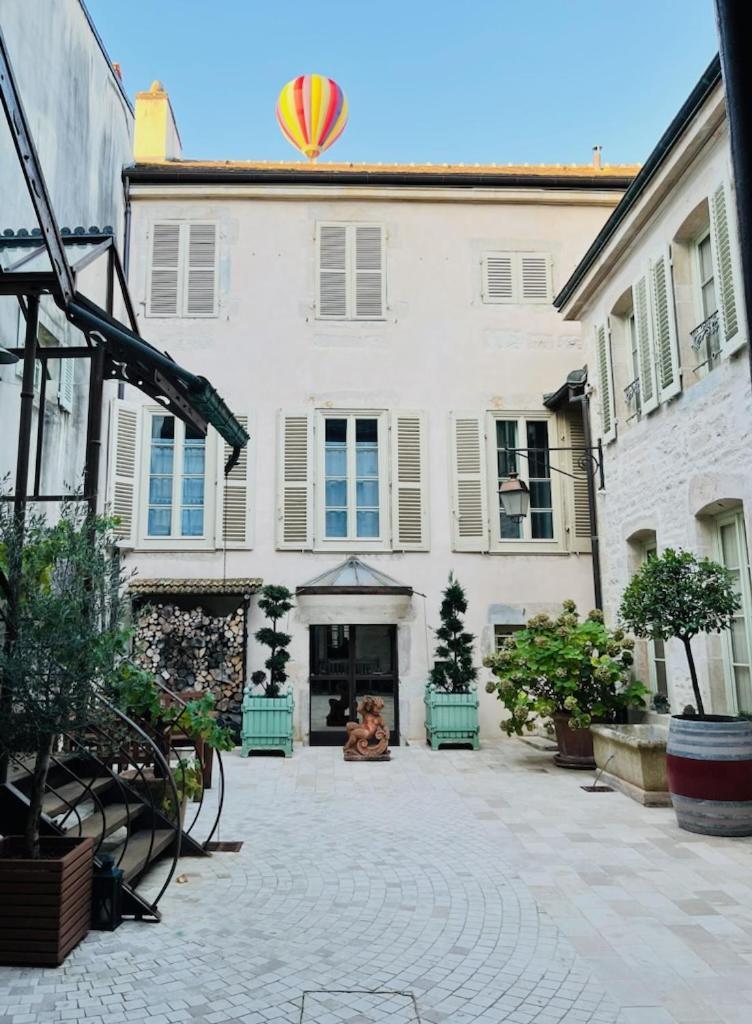 Bed and Breakfast Chez Les Fatien Beaune  Zimmer foto