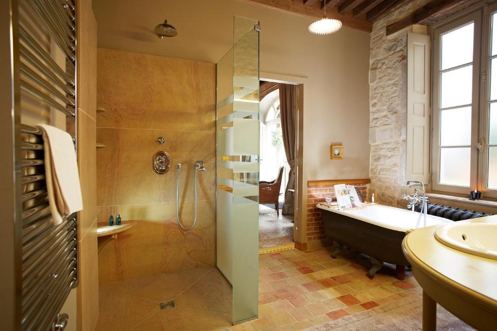 Bed and Breakfast Chez Les Fatien Beaune  Zimmer foto