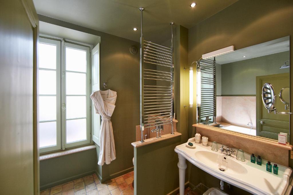 Bed and Breakfast Chez Les Fatien Beaune  Zimmer foto
