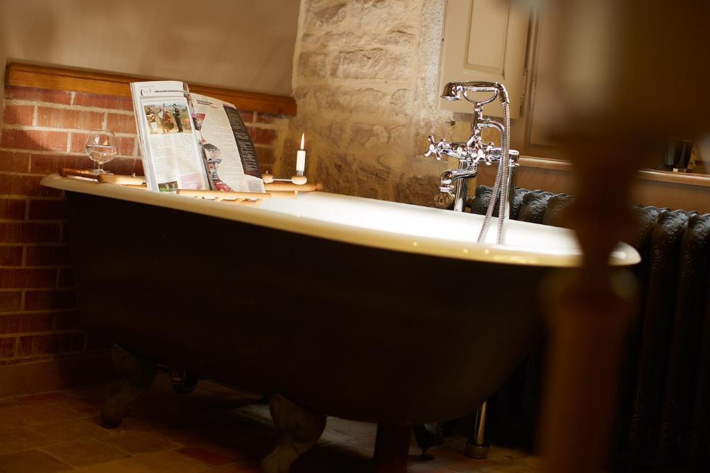 Bed and Breakfast Chez Les Fatien Beaune  Zimmer foto
